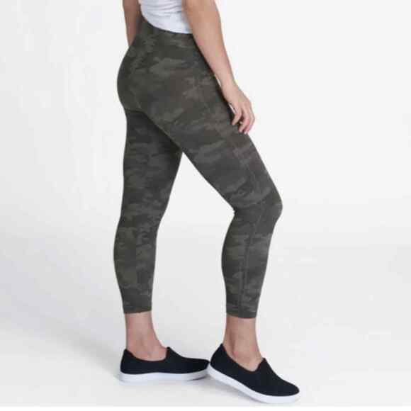 Spanx Look at Me Now Camo Print Seamless Cropped Leggings XL - Picture 2 of 5